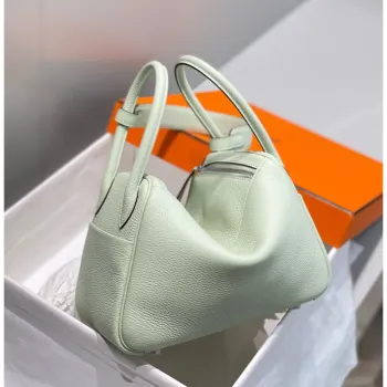 Hermes Lindy 26cm Bag In Vert Fizz Clemence Leather GHW