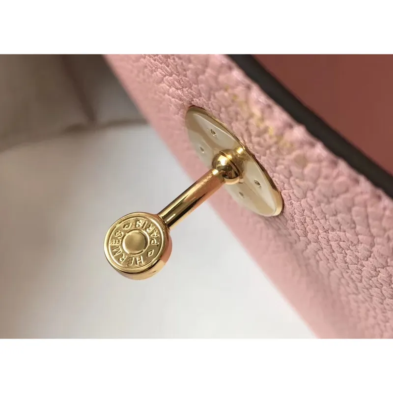 Hermes Lindy 26cm Bag In Pink Clemence With GHW
