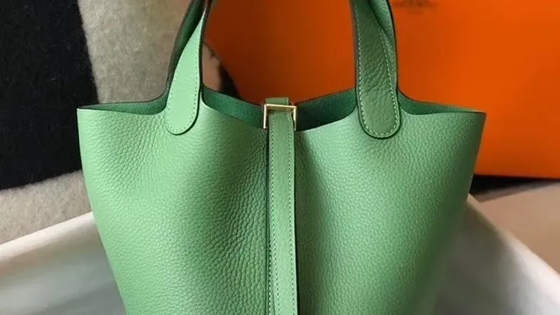 Hermes Picotin Lock 18 in Vert Criquet Clemence Leather — Compact Luxury with Gold Hardware