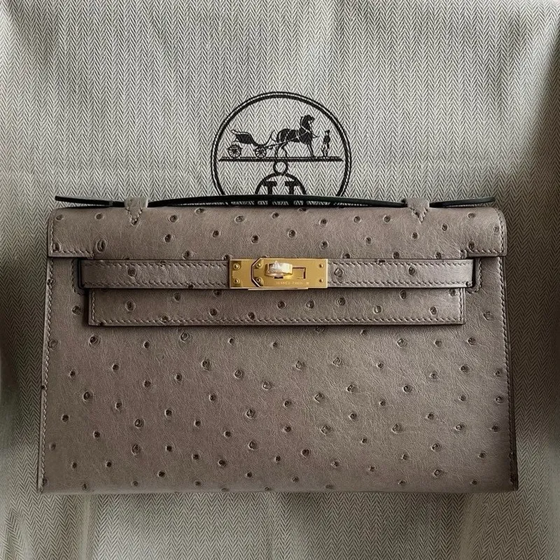 Kelly Pochette Handmade Bag in Gris Tourterelle Ostrich Leather