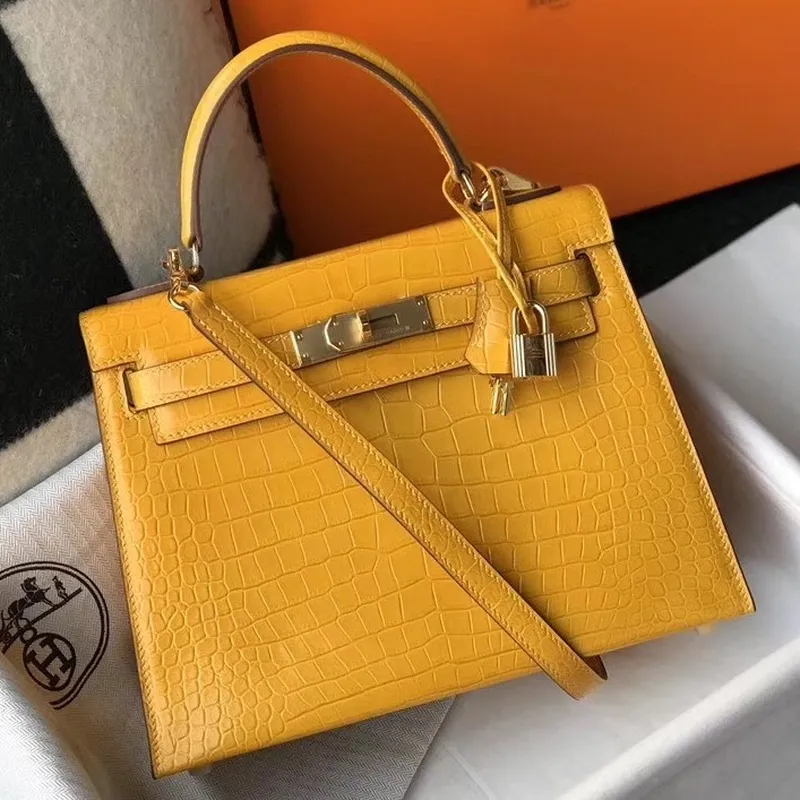 Kelly 28cm Bag In Yellow Embossed Crocodile GHW