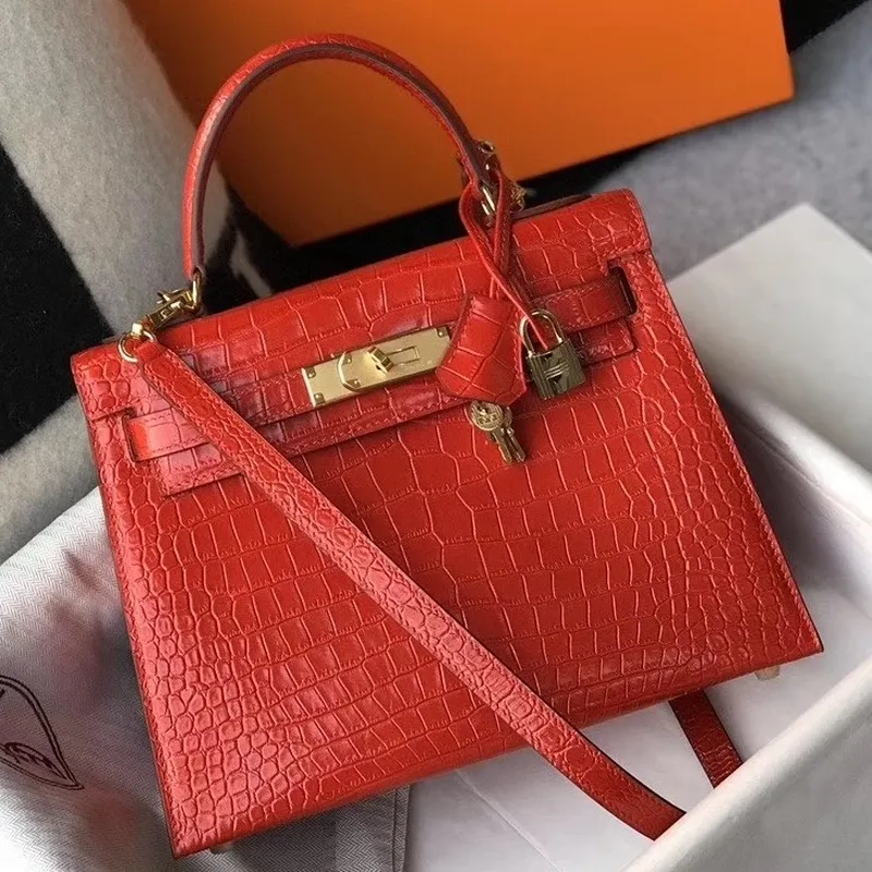 Kelly 25 cm Bag In Red Embossed Crocodile