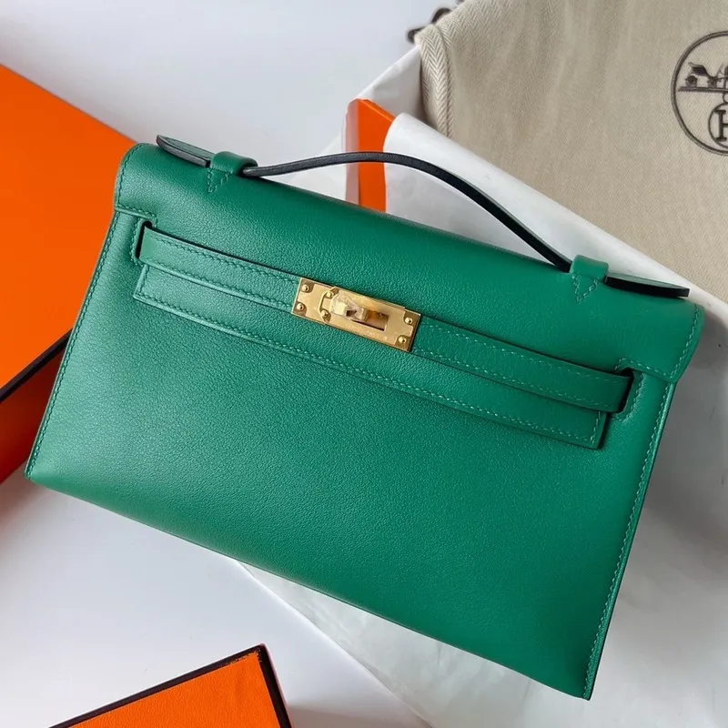 Kelly Pochette Handmade Bag In Vert Vertigo Swift Calfskin
