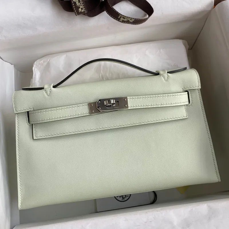 Kelly Pochette Handmade Bag In Vert Fizz Swift Calfskin