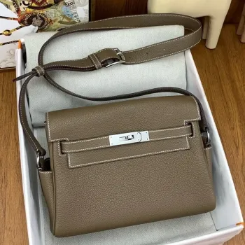 Kelly Messenger Bag in Taupe Clemence Leather