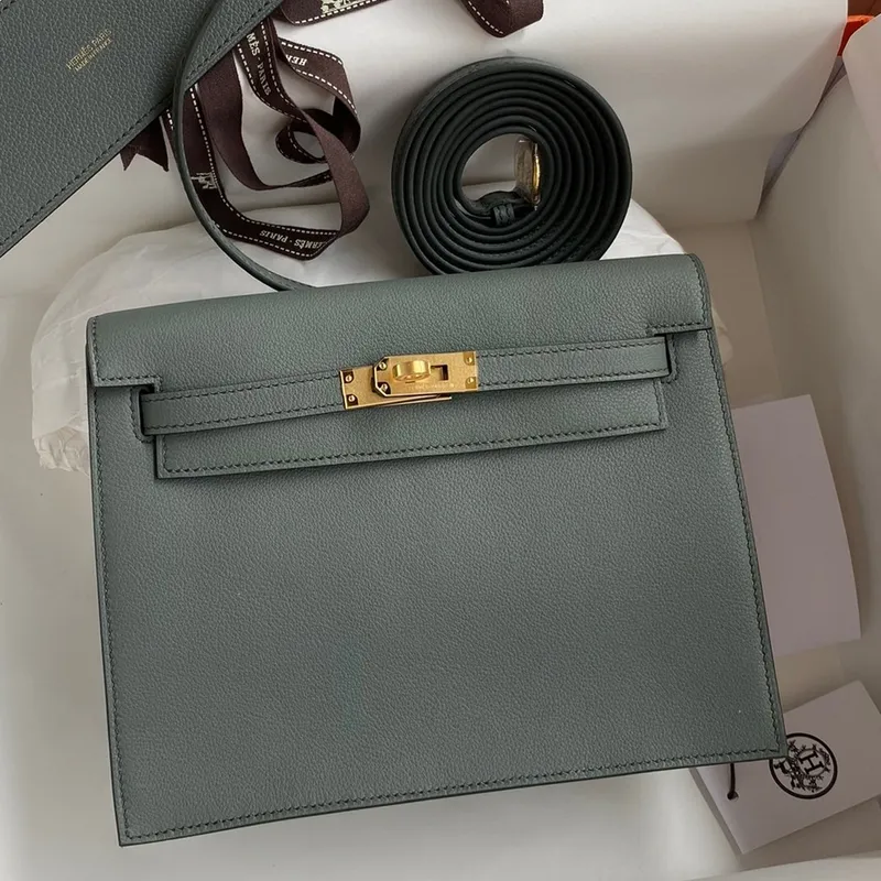 Kelly Danse II Bag In Vert Amande Evercolor Calfskin