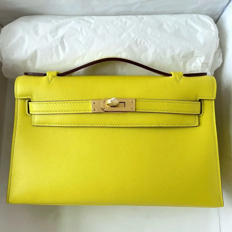 Kelly Pochette Handmade Bag In Lime Swift Calfskin