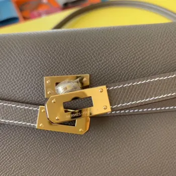 Kelly Classique To Go Wallet In Taupe Epsom Calfskin