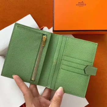 Hermes Bearn Compact Wallet In Vert Criquet Epsom Leather
