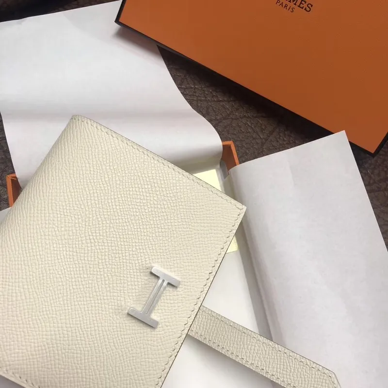 Hermes Bearn Compact Wallet In White Epsom Leather