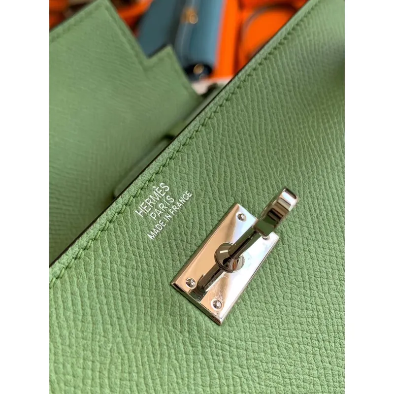Kelly Classique To Go Wallet In Vert Criquet Epsom Calfskin