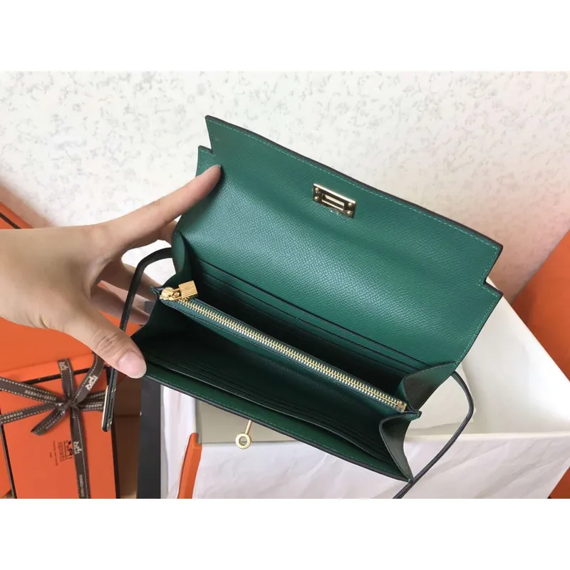 Kelly Classic Long Wallet In Malachite Epsom Leather