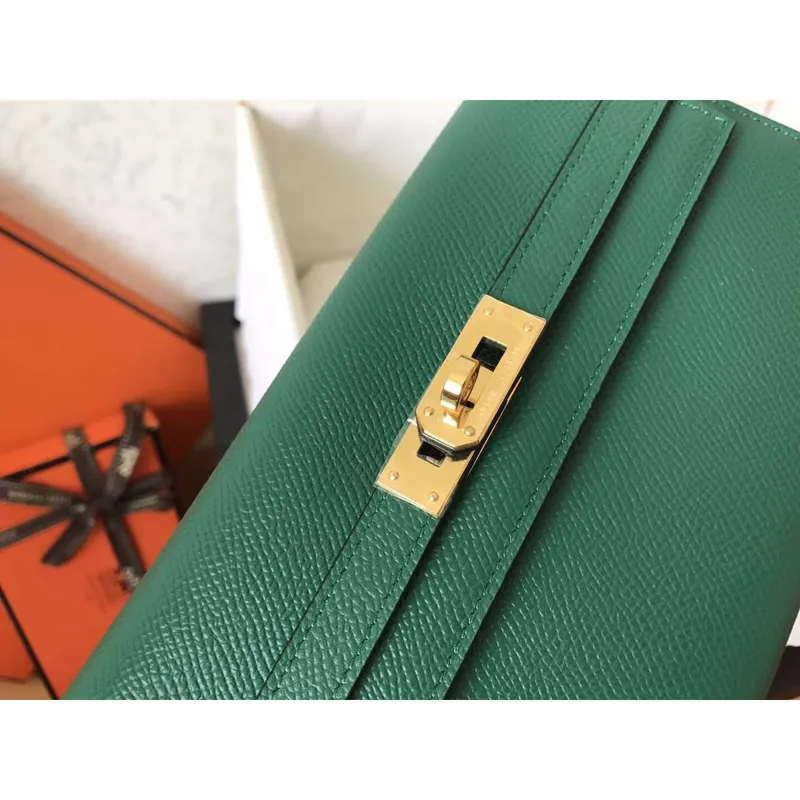 Kelly Classic Long Wallet In Malachite Epsom Leather