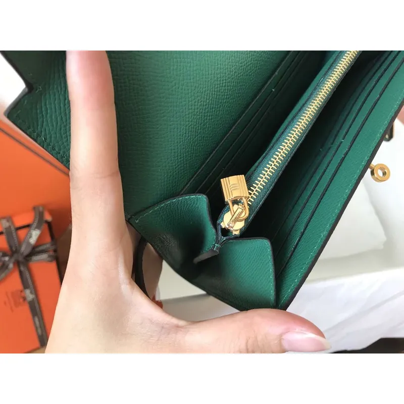 Kelly Classic Long Wallet In Malachite Epsom Leather