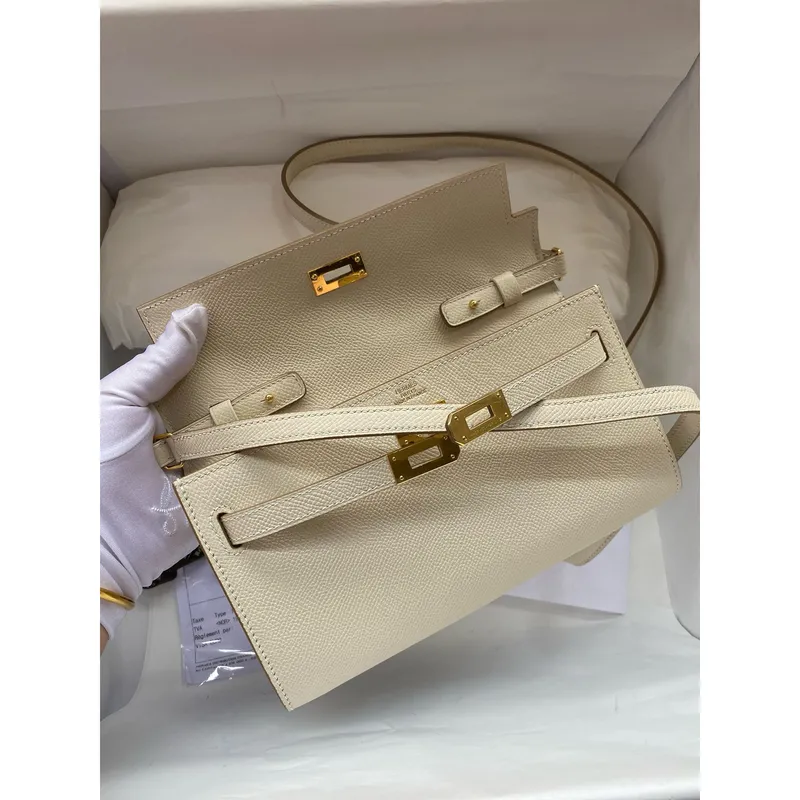 Kelly Classique To Go Wallet in Craie Epsom Calfskin